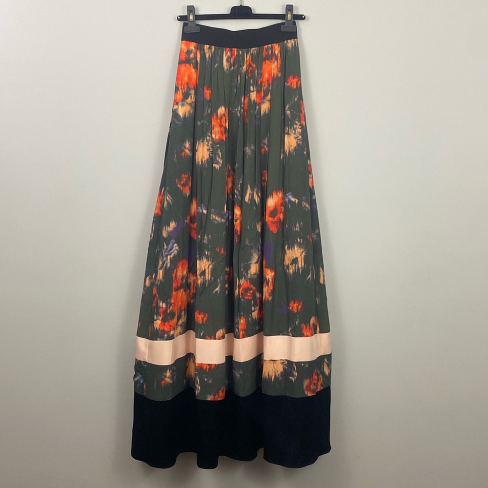 Vintage ABS 🌸 long floral abstract Maxi Skirt